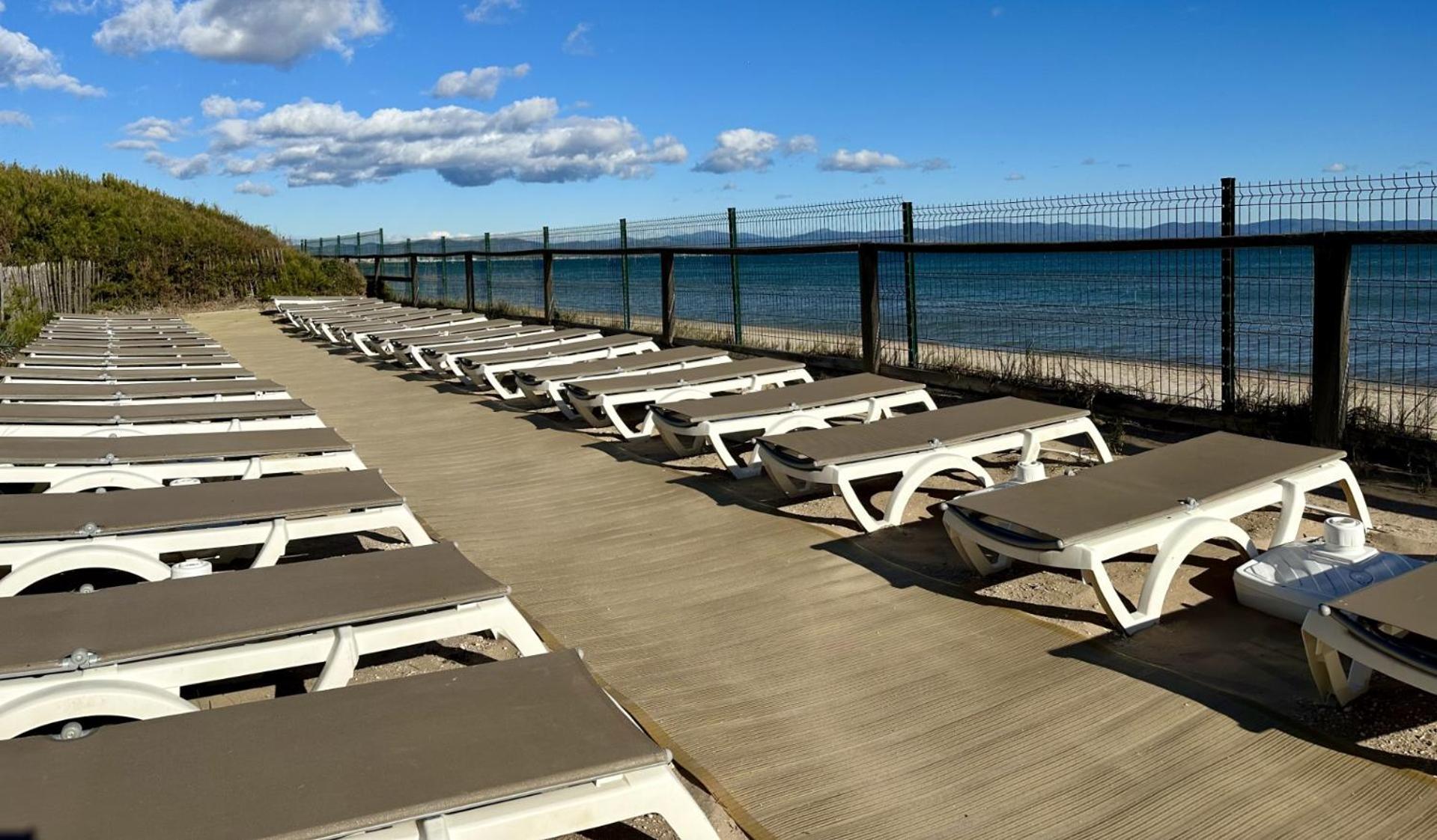 Bergerie Plage Renove Clim Balneo Plage Piscine Jardin Mediterraneen Hyeres Exterior photo